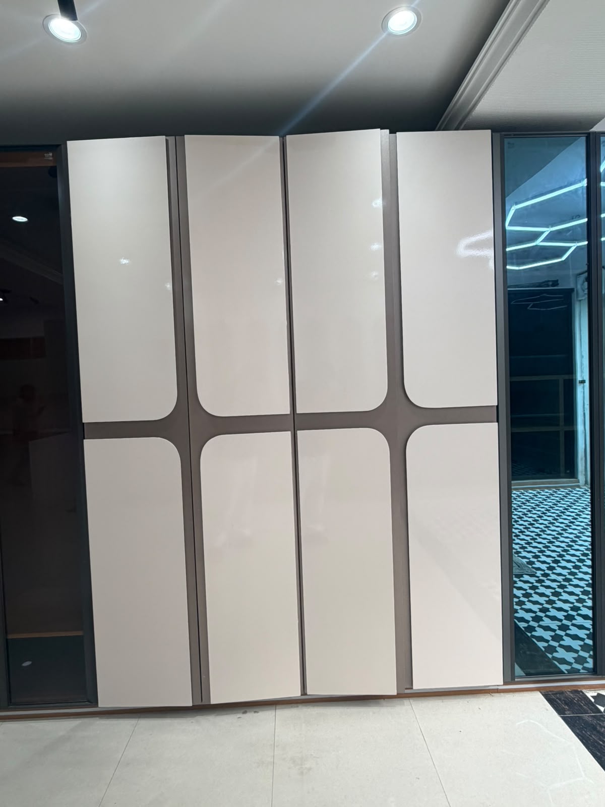 Executive Master Bedroom Wardrobe (W7)